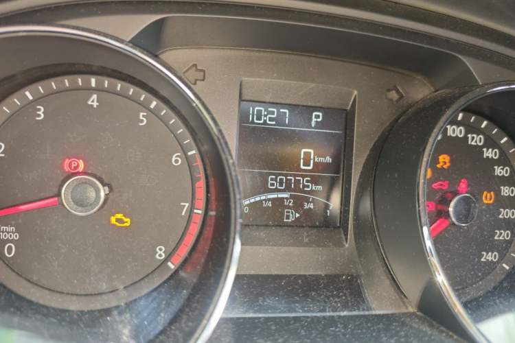 Used Volkswagen Bora 2018 1.5L Automatic Fashion Model Odometer Close Up