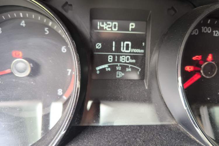 Used Volkswagen Bora 2018 1.5L Automatic Fashion Model Odometer Close Up
