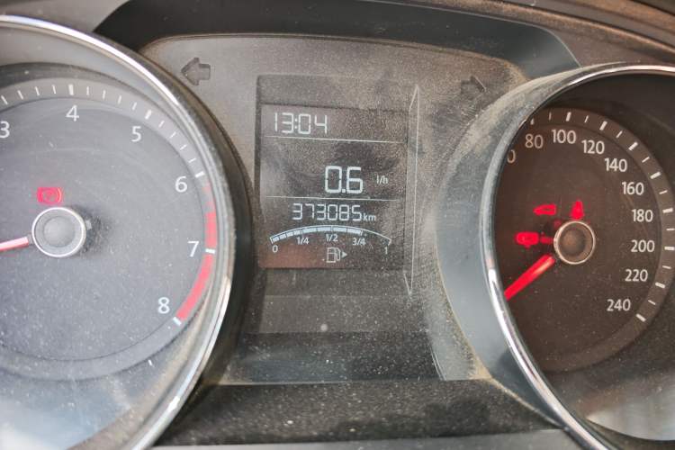 Used Volkswagen Bora 2018 1.5L Manual Fashion Model Odometer Close Up