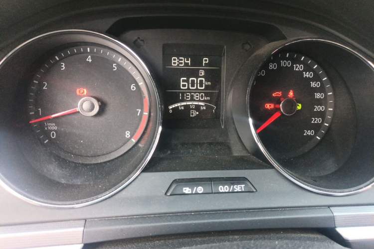 Used Volkswagen Bora 2018 1.5L Automatic Fashion Model Odometer Close Up