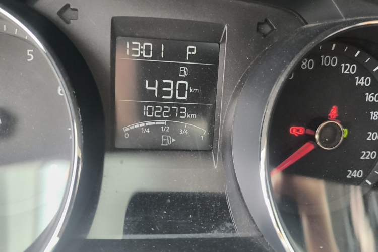 Used Volkswagen Bora 2018 1.5L Automatic Fashion Model Odometer Close Up