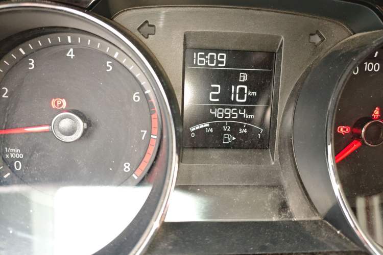 Used Volkswagen Bora 2018 1.5L Manual Comfort Model Odometer Close Up