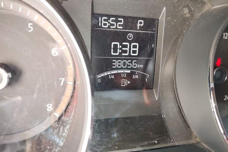 Used Volkswagen Bora 2018 1.5L Automatic Fashion Model Odometer Close Up