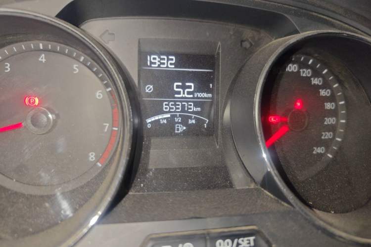 Used Volkswagen Bora 2018 1.5L Manual Fashion Model Odometer Close Up