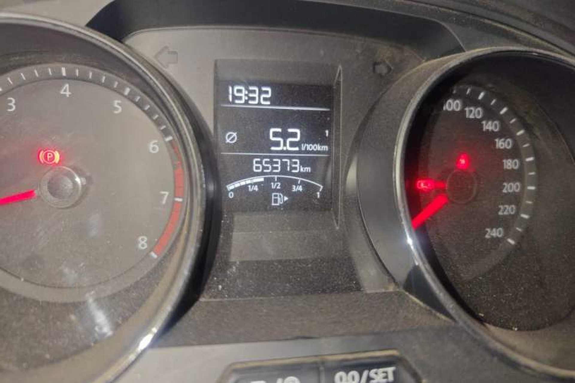 Used Volkswagen Bora 2018 1.5L Manual Fashion Model Odometer Close Up