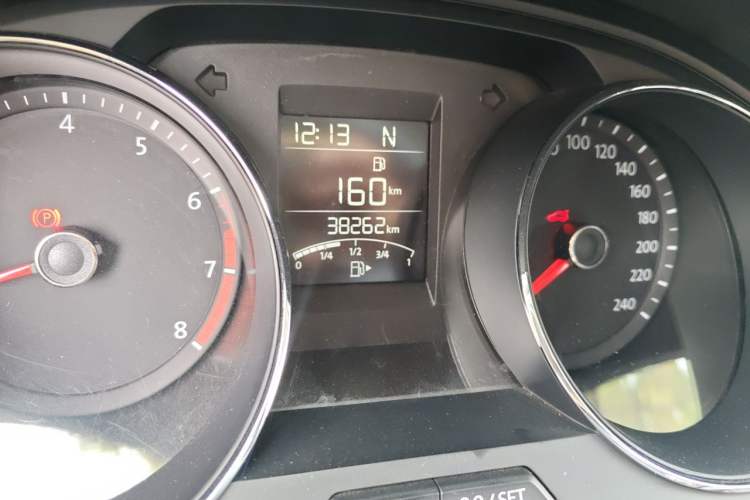 Used Volkswagen Bora 2018 1.5L Automatic Fashion Model Odometer Close Up