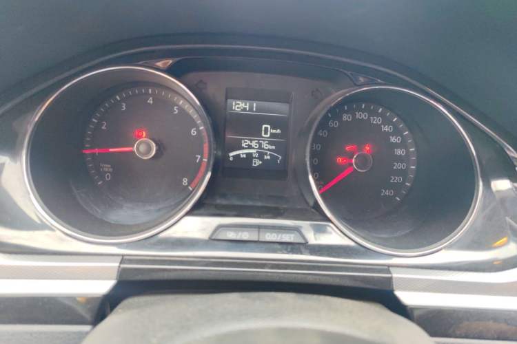 Used Volkswagen Bora 2018 1.5L Manual Comfort Model Odometer Close Up