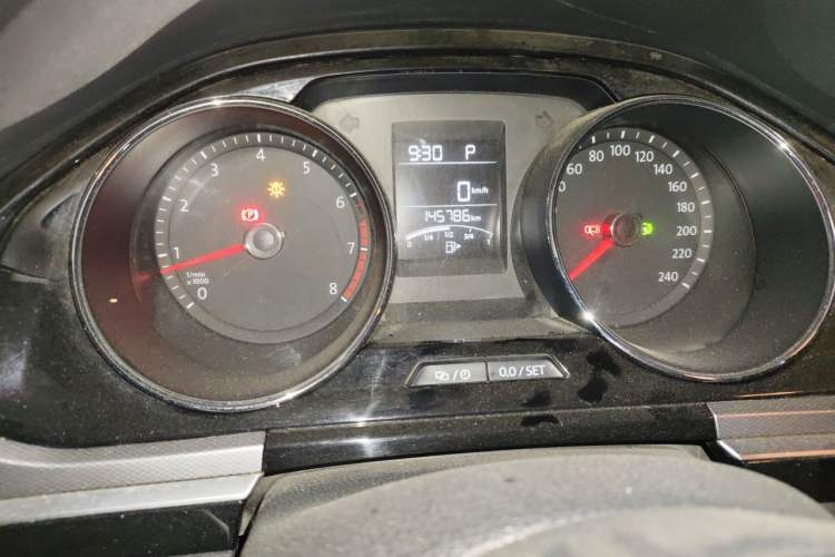 Used Volkswagen Bora 2018 1.5L Automatic Comfort Model Odometer Close Up