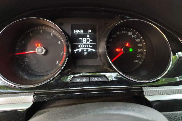 Used Volkswagen Bora 2018 1.5L Automatic Comfort Model Odometer Close Up