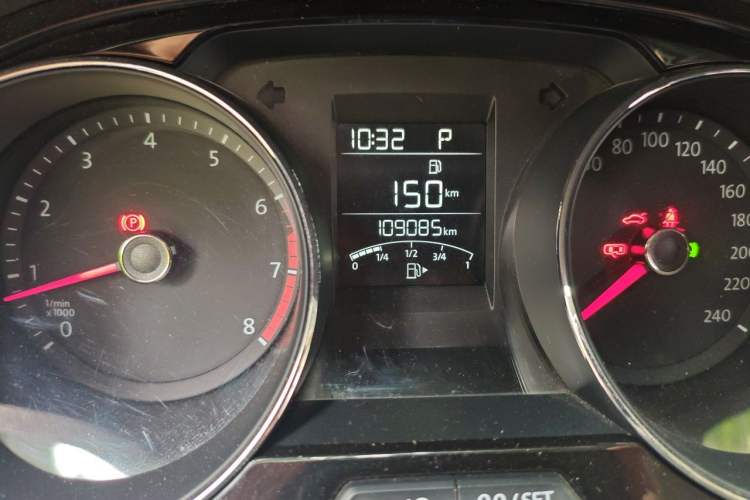 Used Volkswagen Bora 2018 1.5L Automatic Comfort Model Odometer Close Up