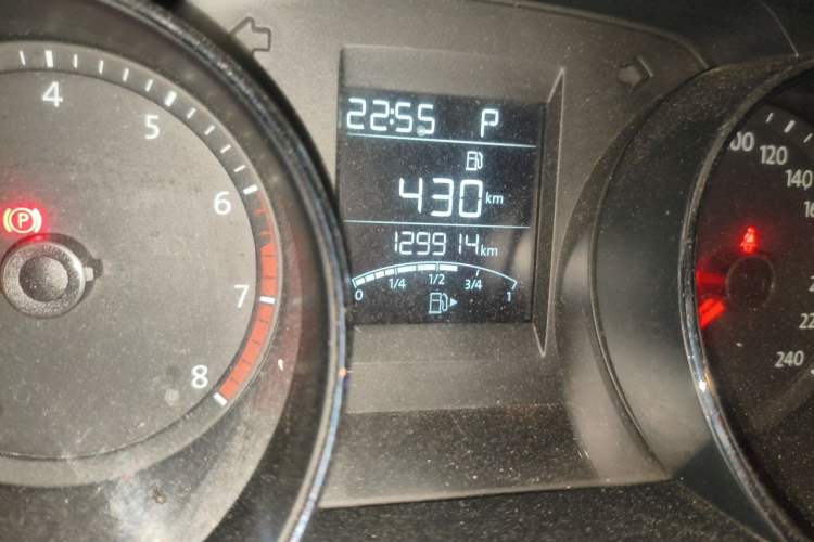 Used Volkswagen Bora 2018 1.5L Automatic Fashion Model Odometer Close Up