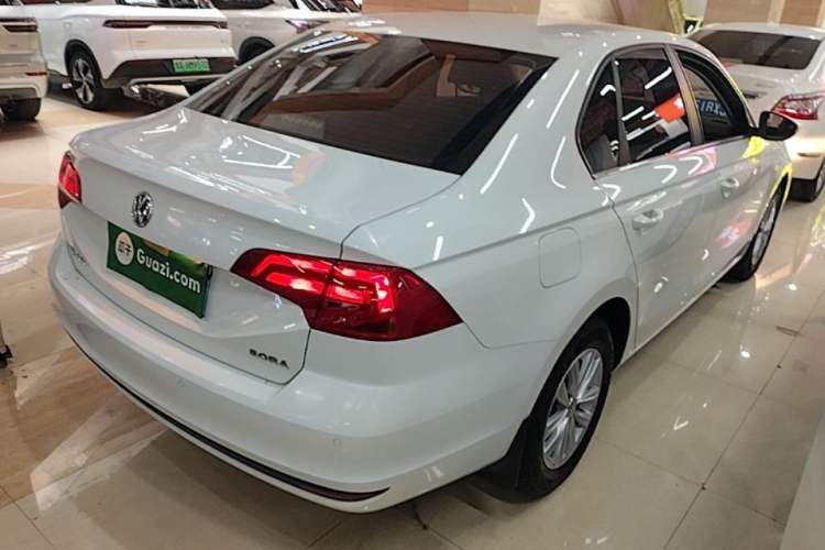 Used Volkswagen Bora 2018 1.5L Manual Fashion Model Rear Right 45 Deg