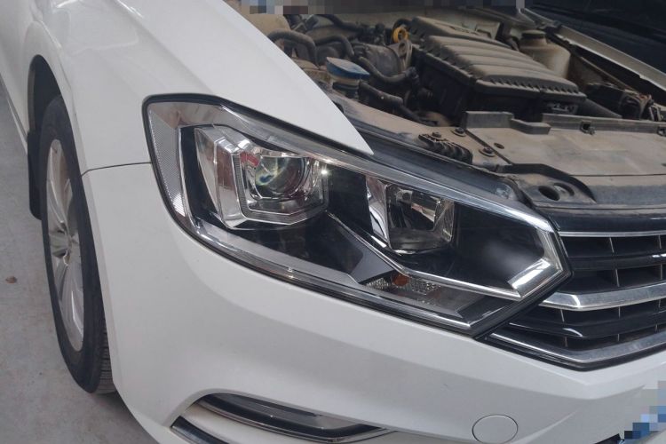 Used Volkswagen Bora 2018 1.5L Automatic Comfort Model Right Front Headlight