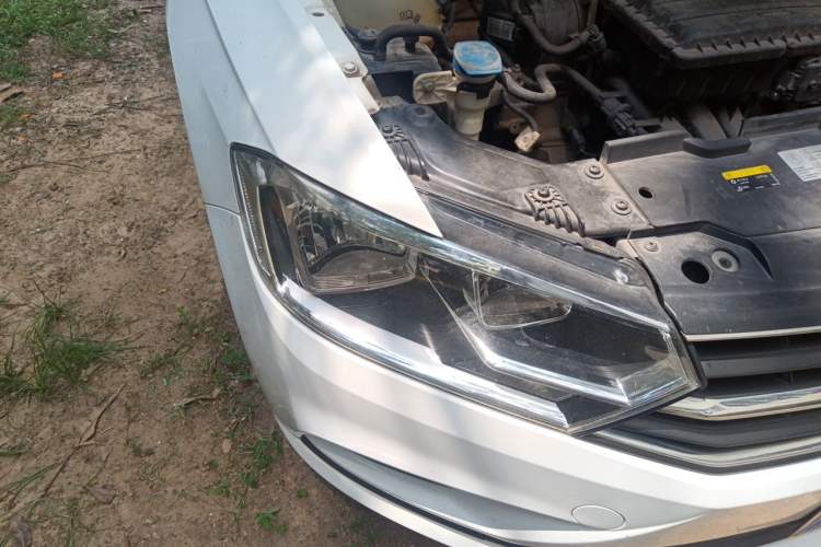 Used Volkswagen Bora 2018 1.5L Automatic Fashion Model Right Front Headlight