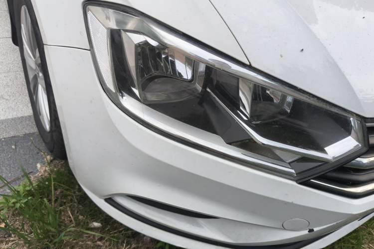 Used Volkswagen Bora 2018 1.5L Automatic Fashion Model Right Front Headlight