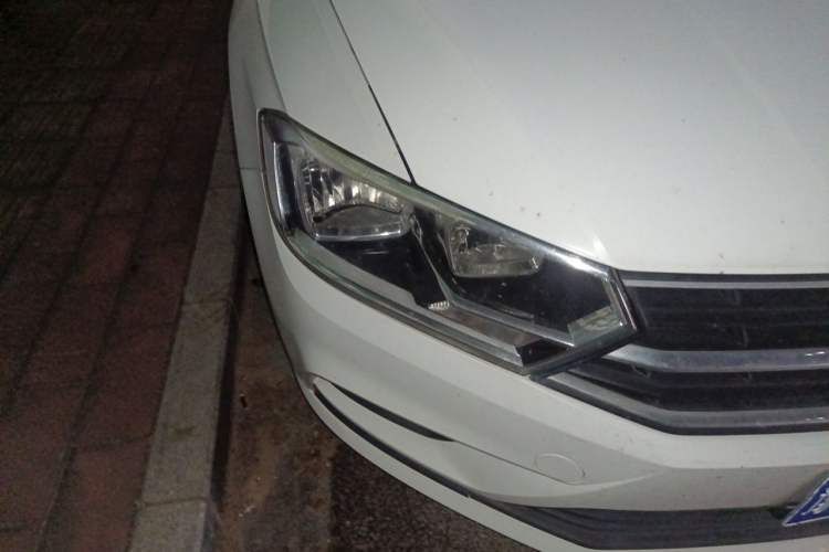 Used Volkswagen Bora 2018 1.5L Automatic Fashion Model Right Front Headlight