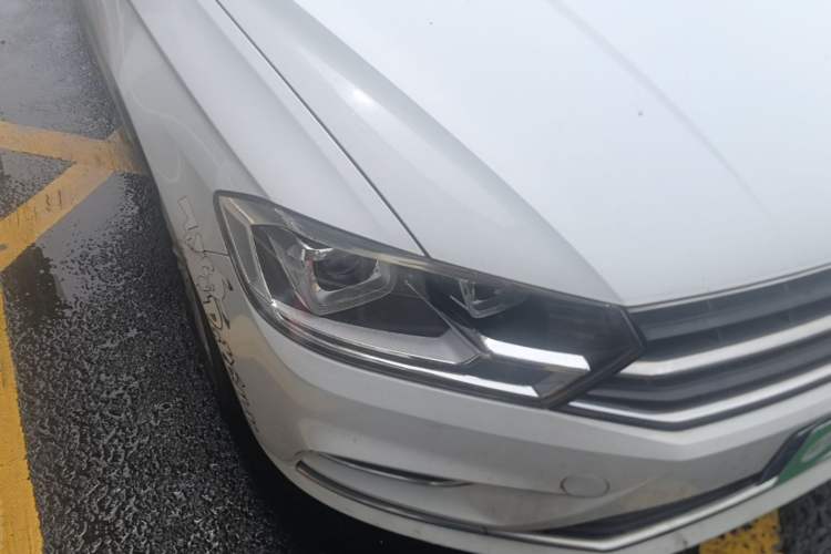 Used Volkswagen Bora 2018 1.5L Automatic Comfort Model Right Front Headlight