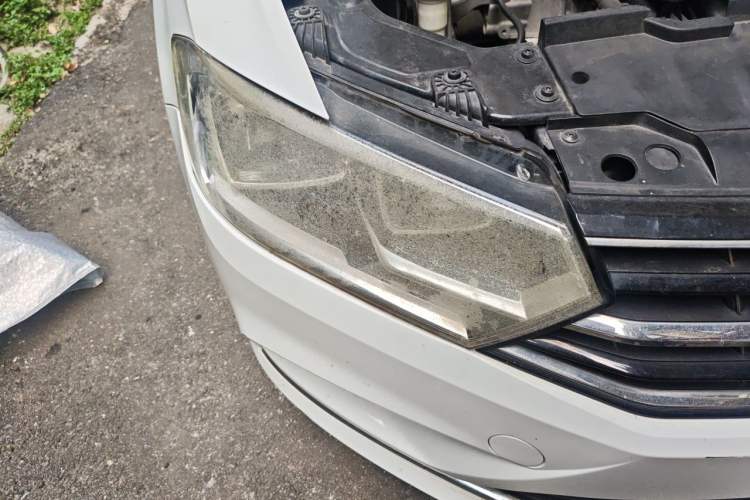 Used Volkswagen Bora 2018 1.5L Automatic Comfort Model Right Front Headlight