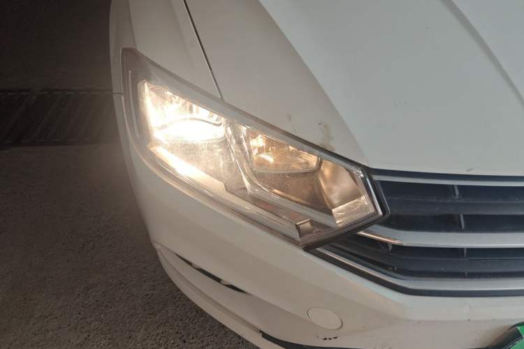 Used Volkswagen Bora 2018 1.5L Automatic Fashion Model Right Front Headlight