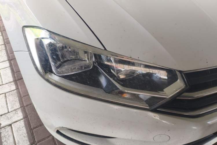 Used Volkswagen Bora 2018 1.5L Automatic Fashion Model Right Front Headlight