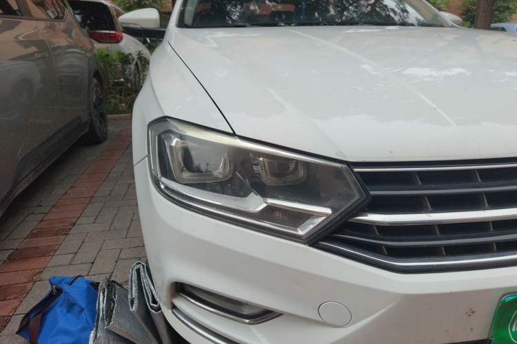 Used Volkswagen Bora 2018 1.5L Automatic Comfort Model Right Front Headlight