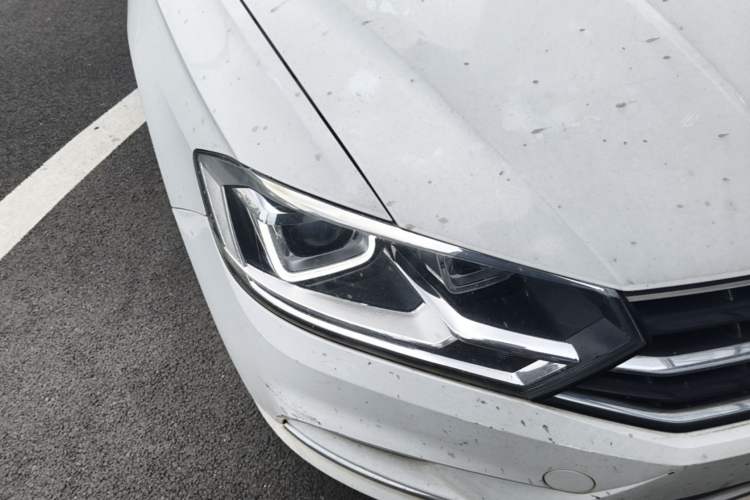 Used Volkswagen Bora 2018 1.5L Automatic Comfort Model Right Front Headlight