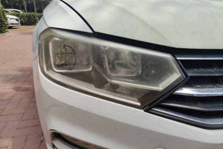 Used Volkswagen Bora 2018 1.5L Automatic Fashion Model Right Front Headlight