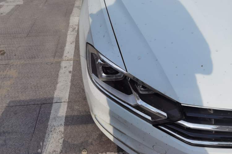 Used Volkswagen Bora 2018 1.5L Automatic Comfort Model Right Front Headlight