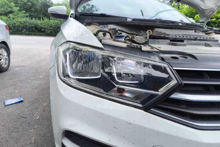 Used Volkswagen Bora 2018 1.5L Automatic Fashion Model Right Front Headlight