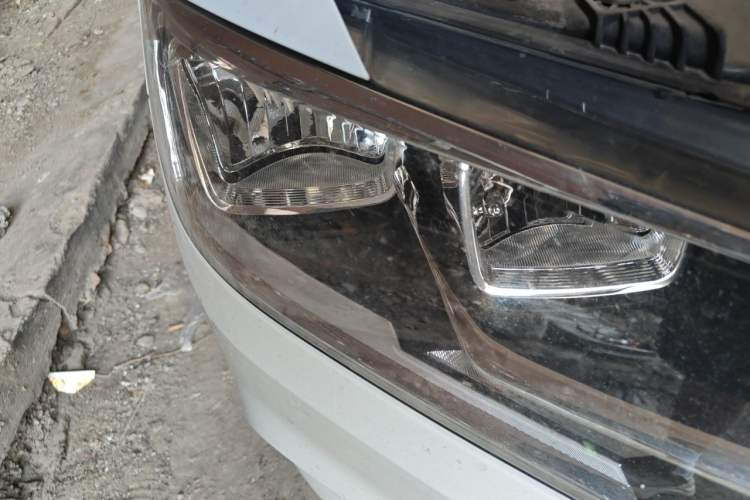 Used Volkswagen Bora 2018 1.5L Manual Fashion Model Right Front Headlight