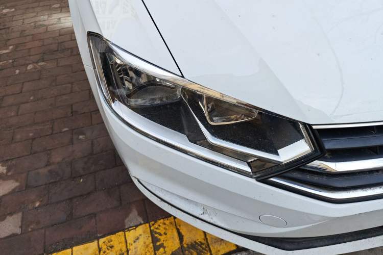 Used Volkswagen Bora 2018 1.5L Automatic Fashion Model Right Front Headlight
