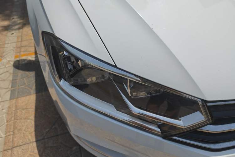Used Volkswagen Bora 2018 1.5L Automatic Comfort Model Right Front Headlight