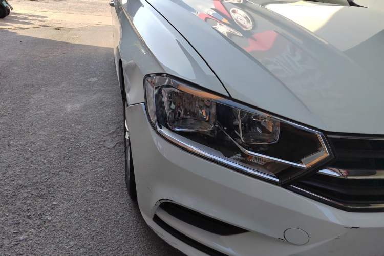 Used Volkswagen Bora 2018 1.5L Automatic Fashion Model Right Front Headlight