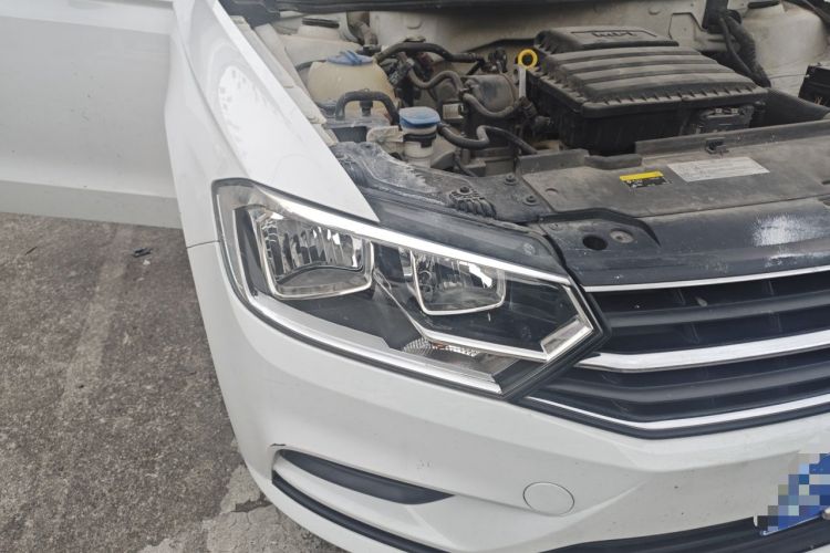 Used Volkswagen Bora 2018 1.5L Automatic Fashion Model Right Front Headlight