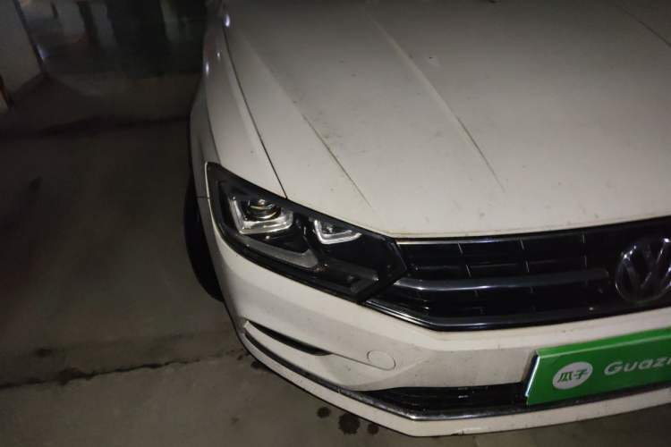 Used Volkswagen Bora 2018 1.5L Automatic Comfort Model Right Front Headlight