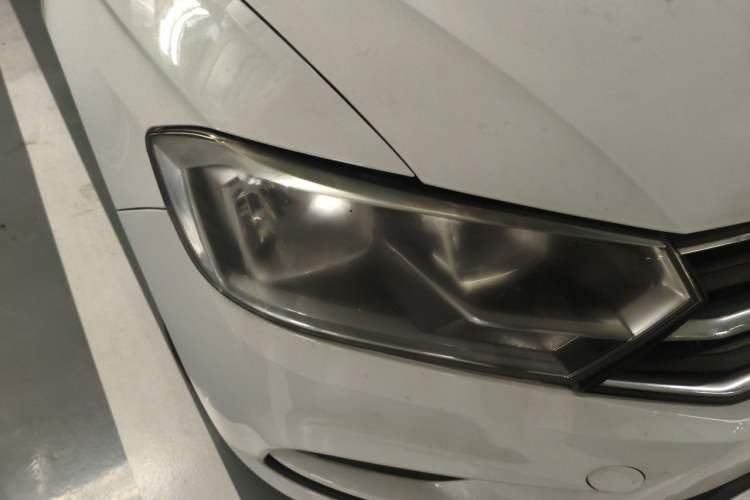 Used Volkswagen Bora 2018 1.5L Automatic Fashion Model Right Front Headlight