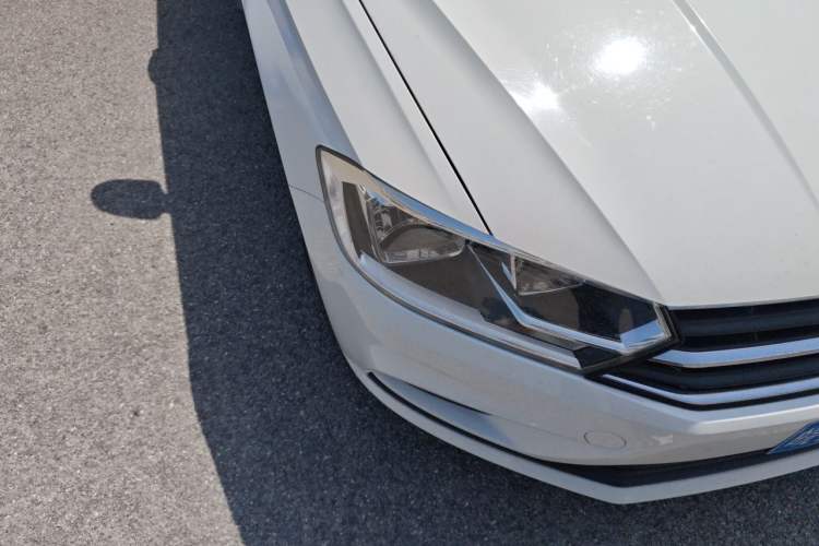 Used Volkswagen Bora 2018 1.5L Automatic Fashion Model Right Front Headlight