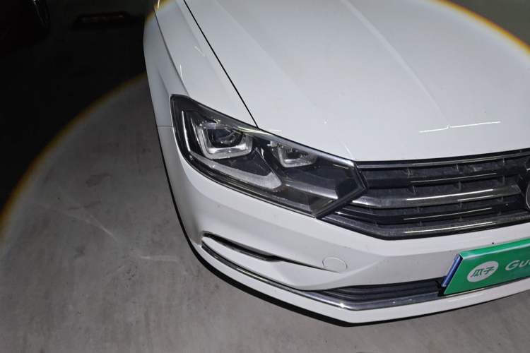 Used Volkswagen Bora 2018 1.5L Automatic Comfort Model Right Front Headlight