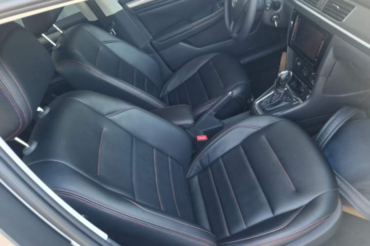 Used Volkswagen Bora 2018 1.5L Automatic Fashion Model Right Front Seat