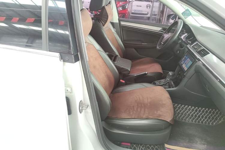 Used Volkswagen Bora 2018 1.5L Automatic Comfort Model Right Front Seat