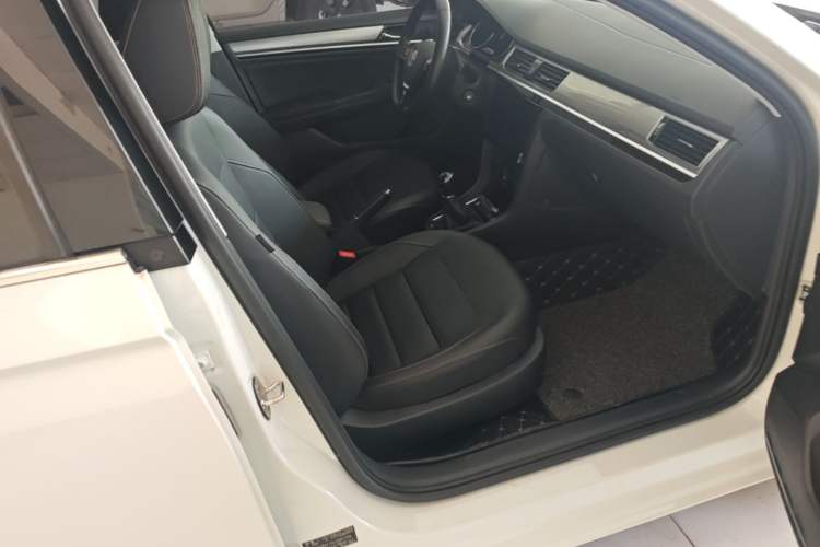 Used Volkswagen Bora 2018 1.5L Manual Comfort Model Right Front Seat