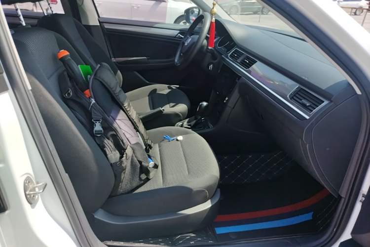 Used Volkswagen Bora 2018 1.5L Automatic Fashion Model Right Front Seat