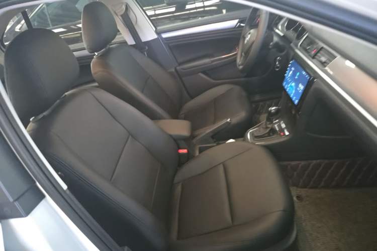 Used Volkswagen Bora 2018 1.5L Automatic Fashion Model Right Front Seat