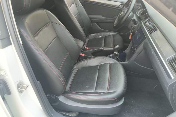 Used Volkswagen Bora 2018 1.5L Manual Fashion Model Right Front Seat