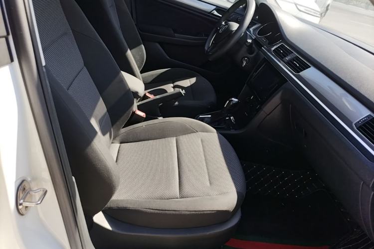 Used Volkswagen Bora 2018 1.5L Automatic Fashion Model Right Front Seat
