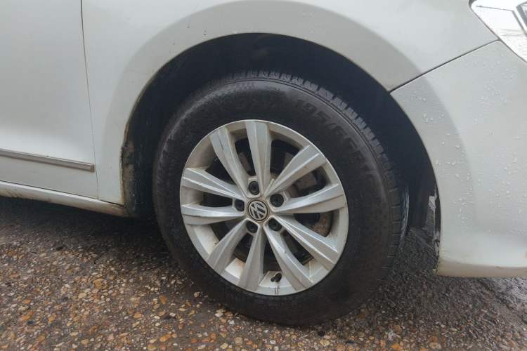 Used Volkswagen Bora 2018 1.5L Manual Fashion Model Right Front Wheel Hub