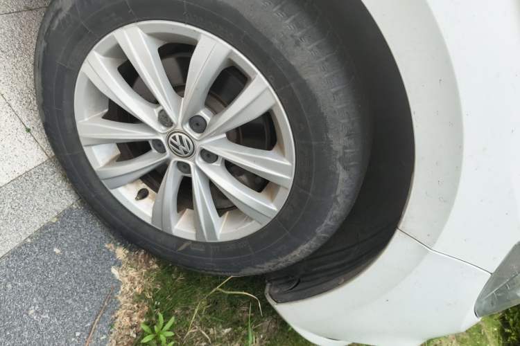 Used Volkswagen Bora 2018 1.5L Automatic Fashion Model Right Front Wheel Hub