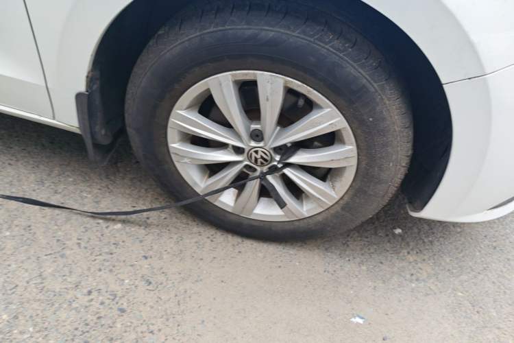 Used Volkswagen Bora 2018 1.5L Automatic Fashion Model Right Front Wheel Hub