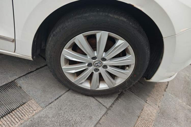 Used Volkswagen Bora 2018 1.5L Manual Comfort Model Right Front Wheel Hub