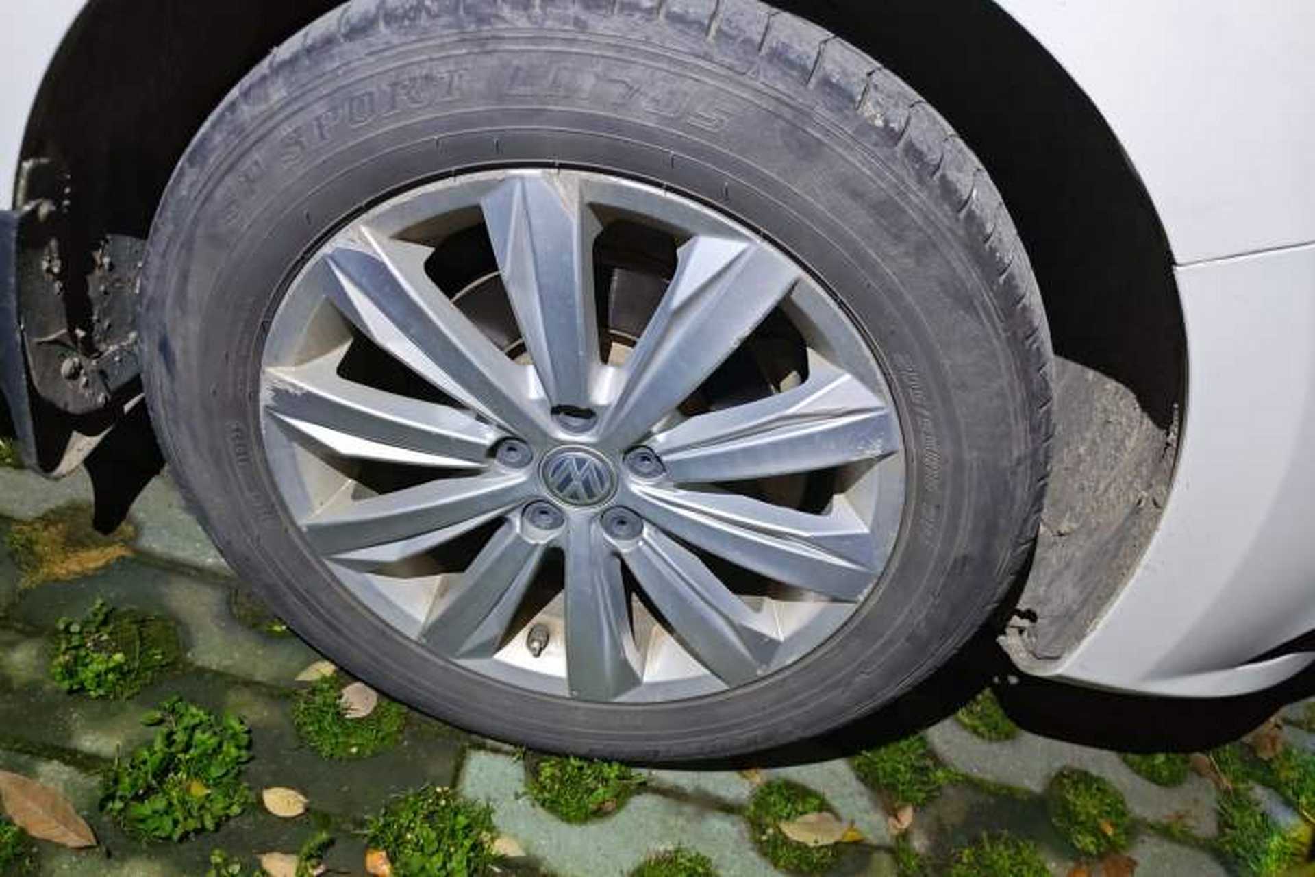Used Volkswagen Bora 2018 1.5L Automatic Comfort Model Right Front Wheel Hub